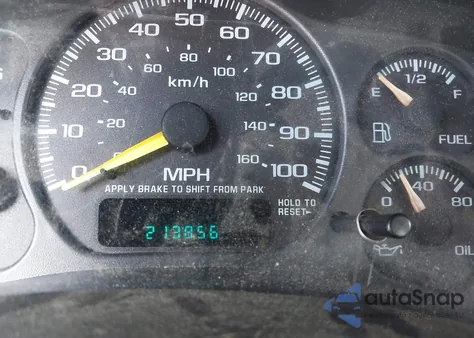2000 Chevrolet Silverado 1500 Ls z USA, uszkodzony, nr VIN 1GCEK19T8YE155896